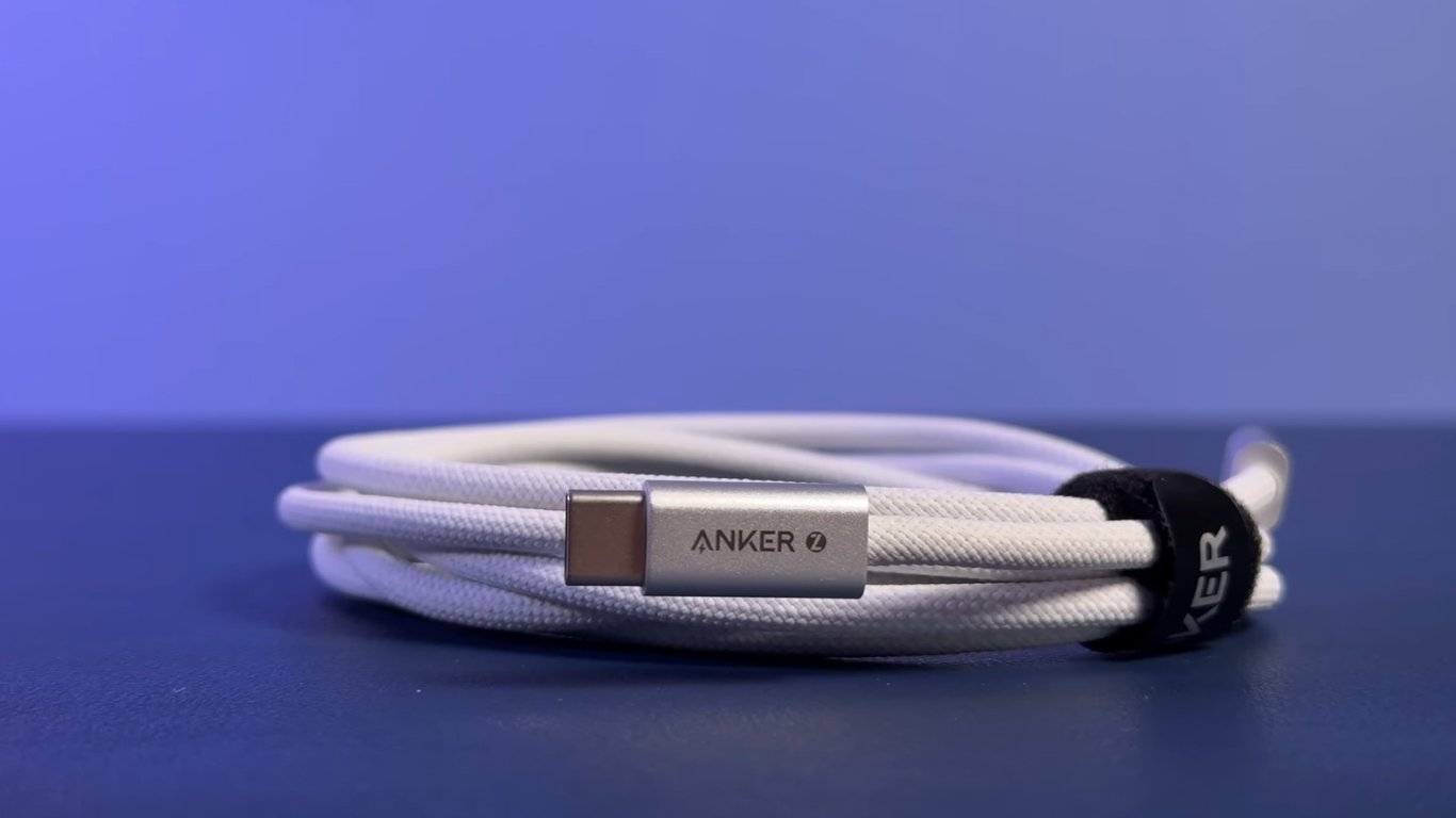 Oplatane kable USB a zwykłe – kiedy warto dopłacić?