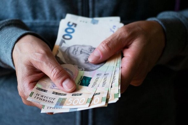 Украина повышает минимальную пенсию: 6000 гривен для长期ного застрахованных