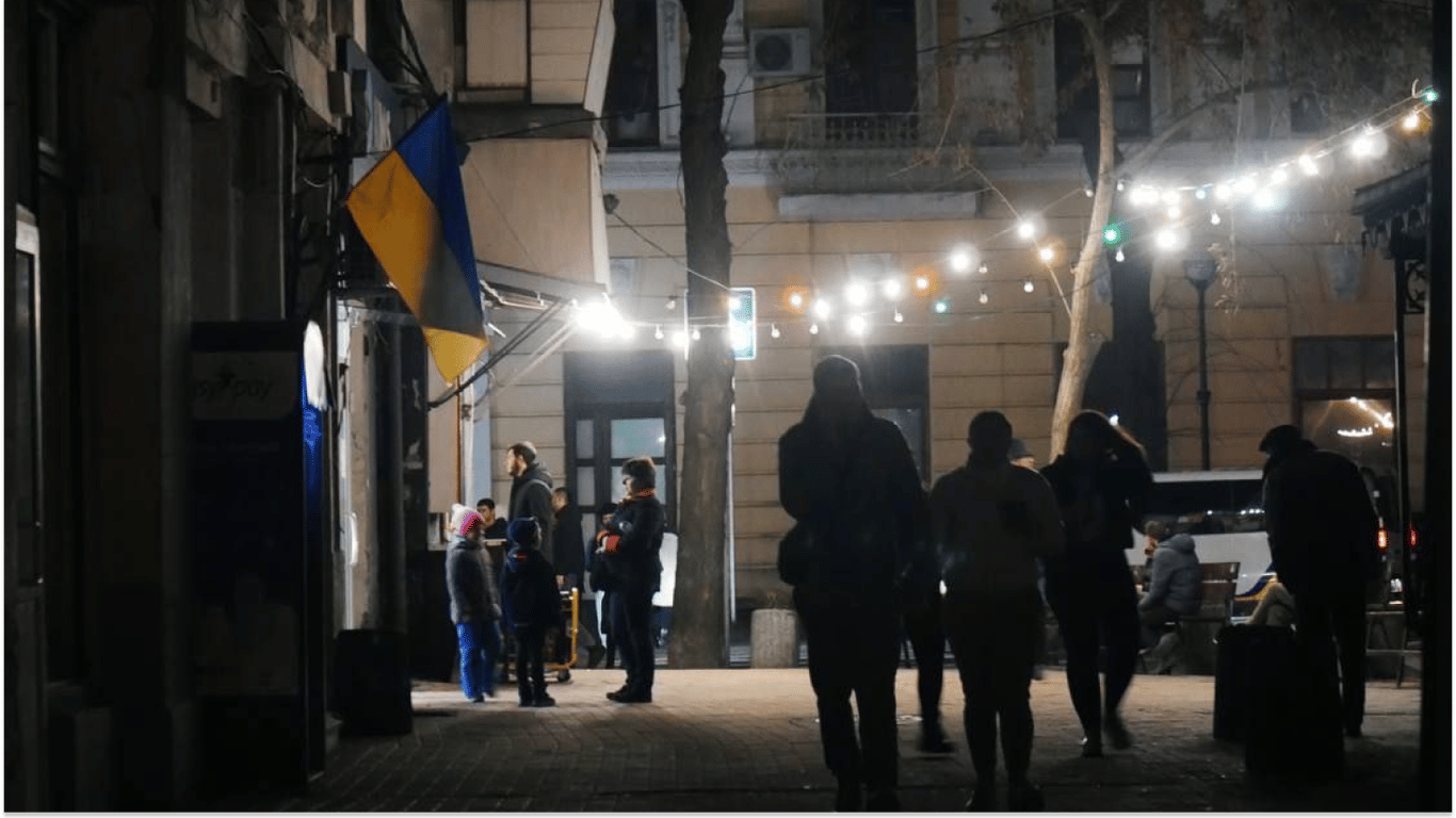 Плановые отключения электричества 12 февраля: расписание по регионам Украины