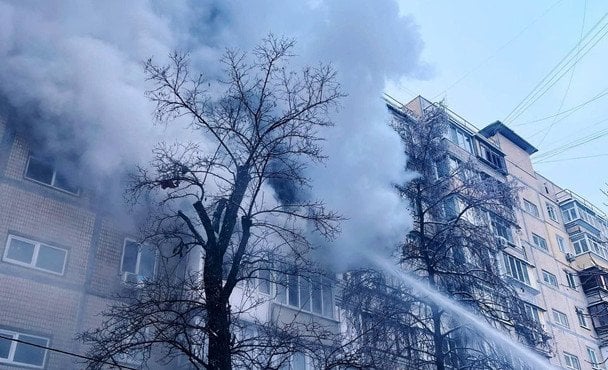 Пожар в Киеве: двое погибших, девять человек эвакуированы из многоэтажки