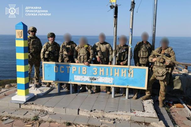 Острів Зміїний: оборона та звільнення