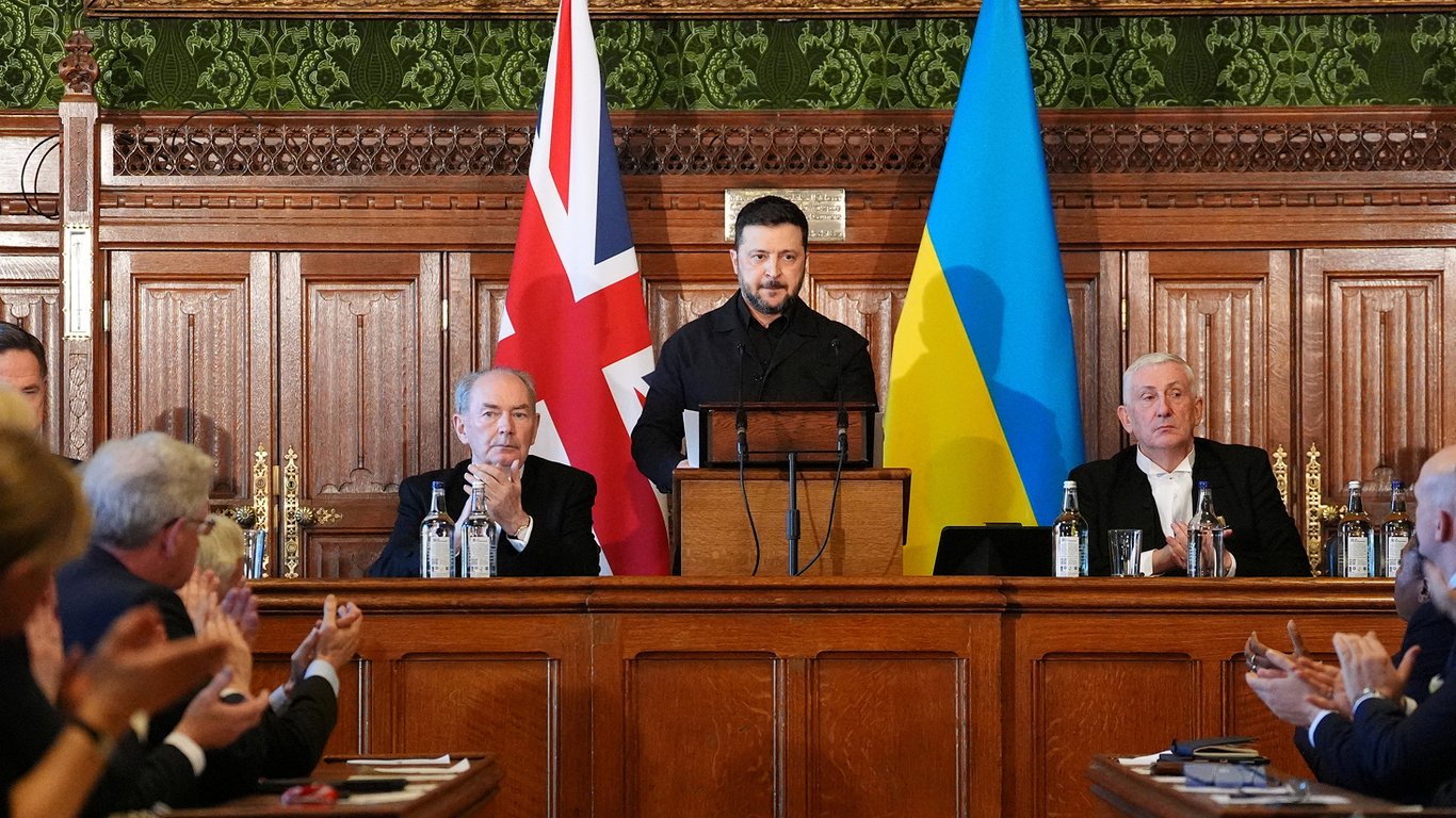 Зеленський у Британії про дрони