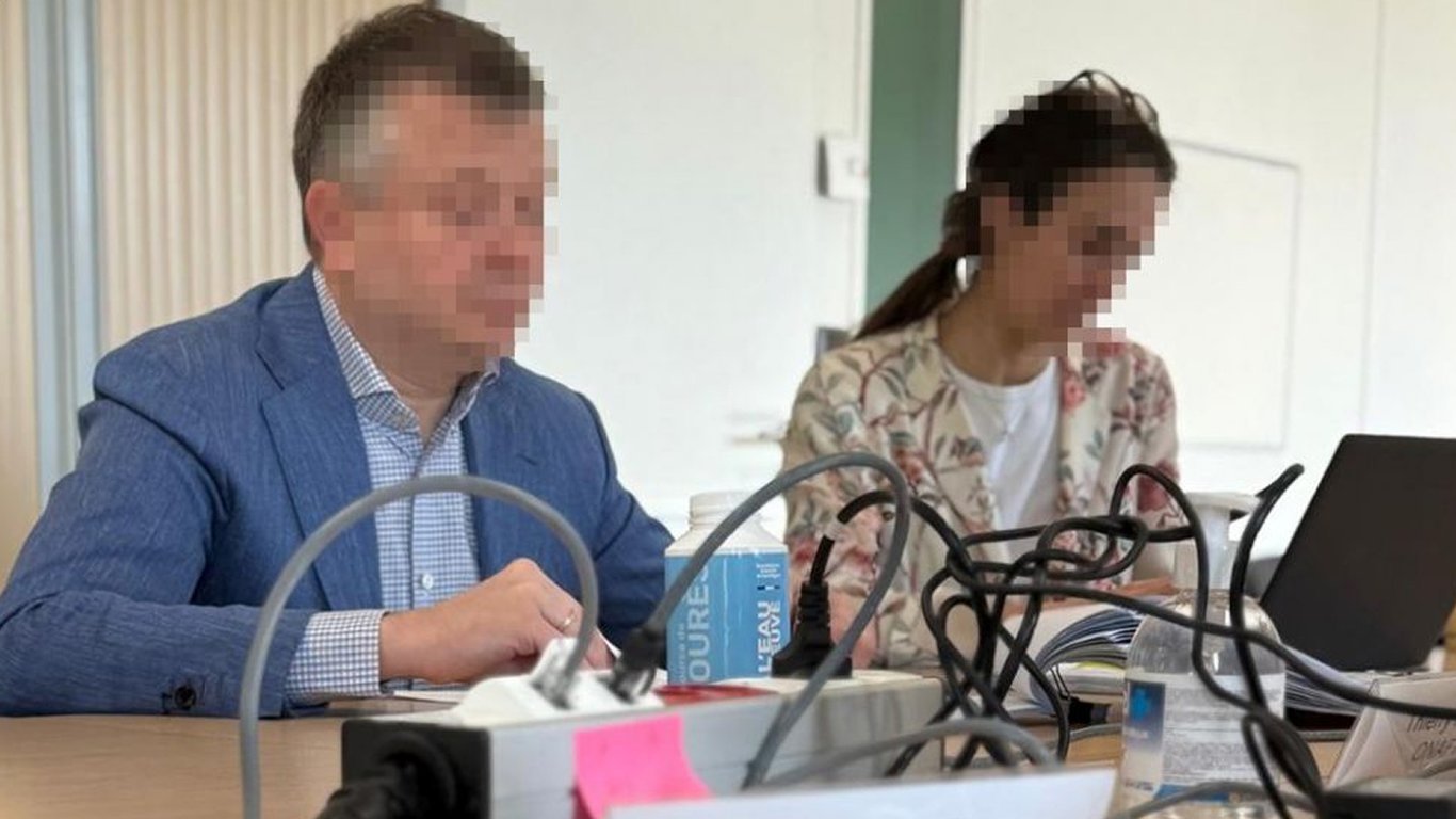 Жеваго отримав підозру в Парижі