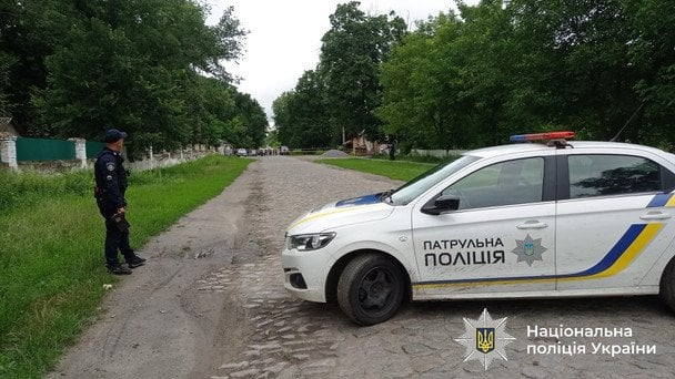 Дівчина зі зрізаним волоссям у Вінниці