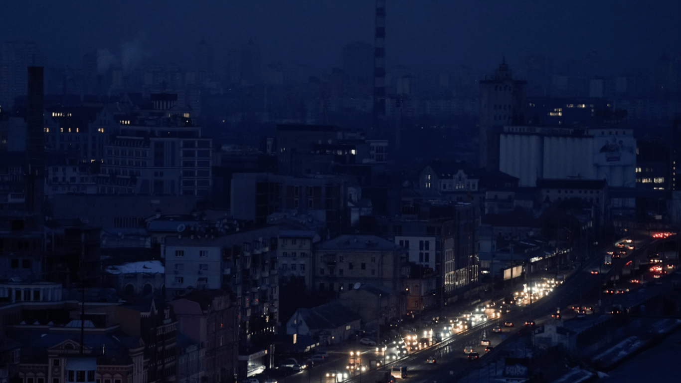 Темне місто після атаки РФ