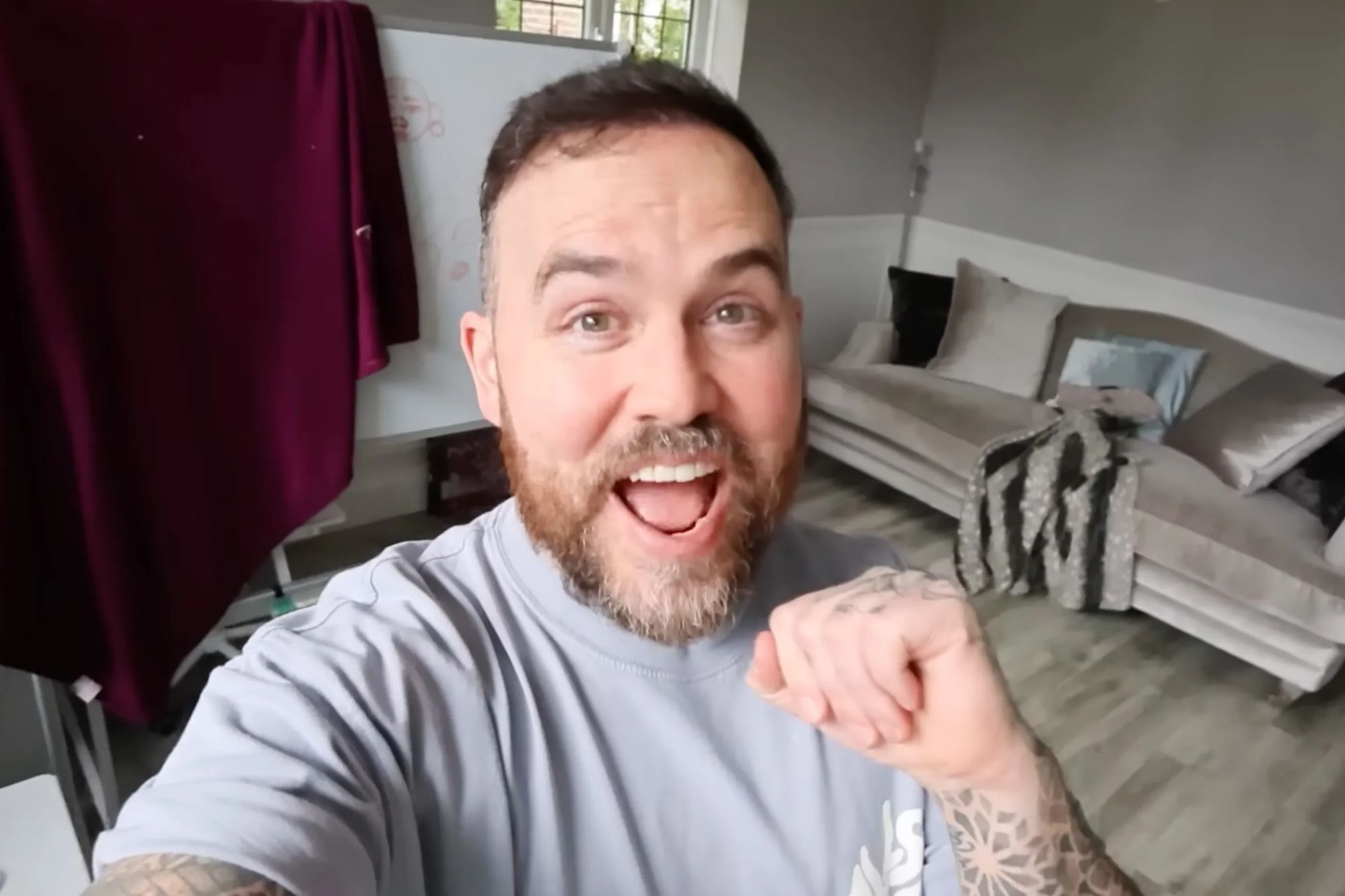 British man filmed his children for YouTube: millions in income and a scandal