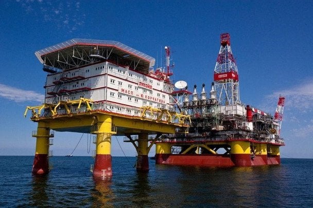 СБУ втретє за тиждень атакувала нафтові платформи РФ у Каспійському морі