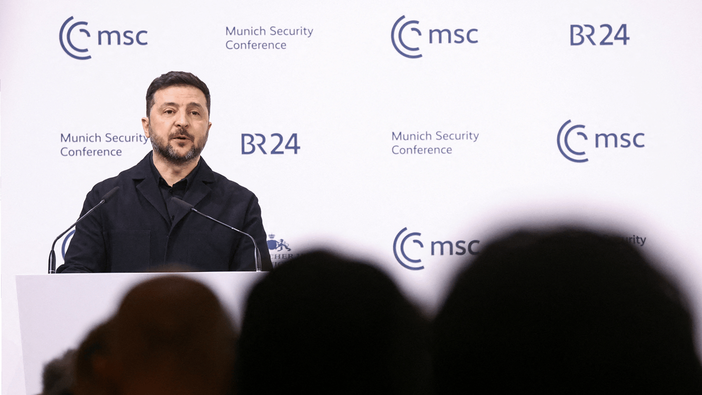 Зеленський виступає на конференції