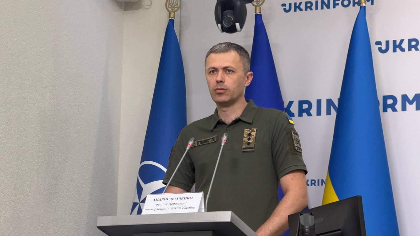 Очередь украинцев на границе растет