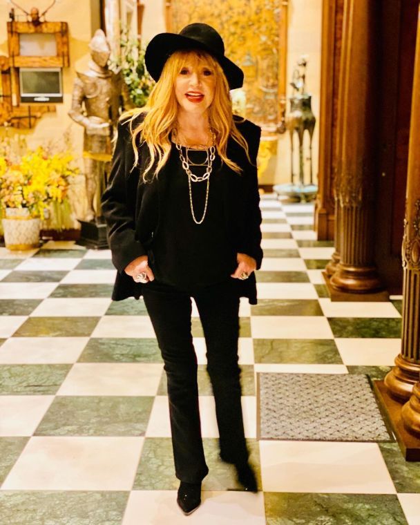 Alla Pugacheva Marks Spring's Arrival in Israel with Floral Tradition