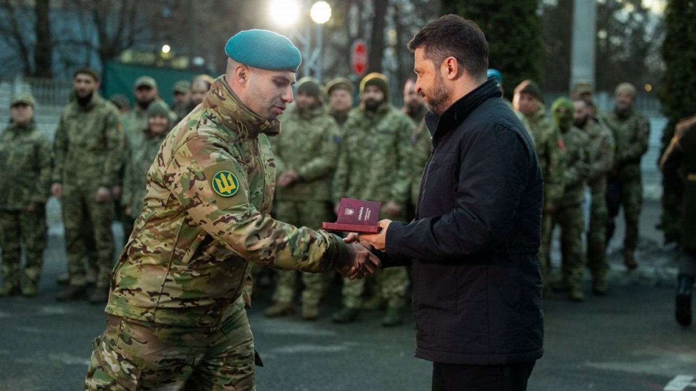 Мобілізовані з вищою освітою стають офіцерами
