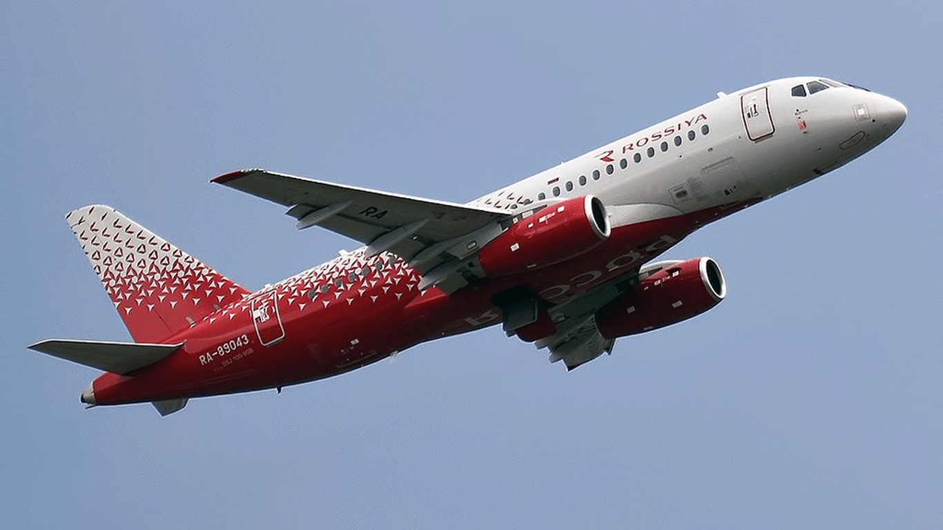 Російський Superjet на авіасалоні в Індії