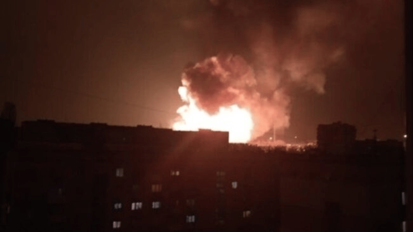 ПВО отражает атаку дронов над Запорожьем