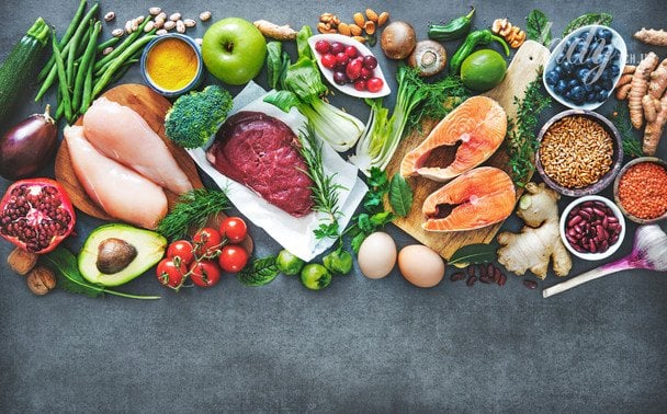 Eksperci wskazali 5 produktów obniżających poziom cholesterolu: Co należy jeść codziennie