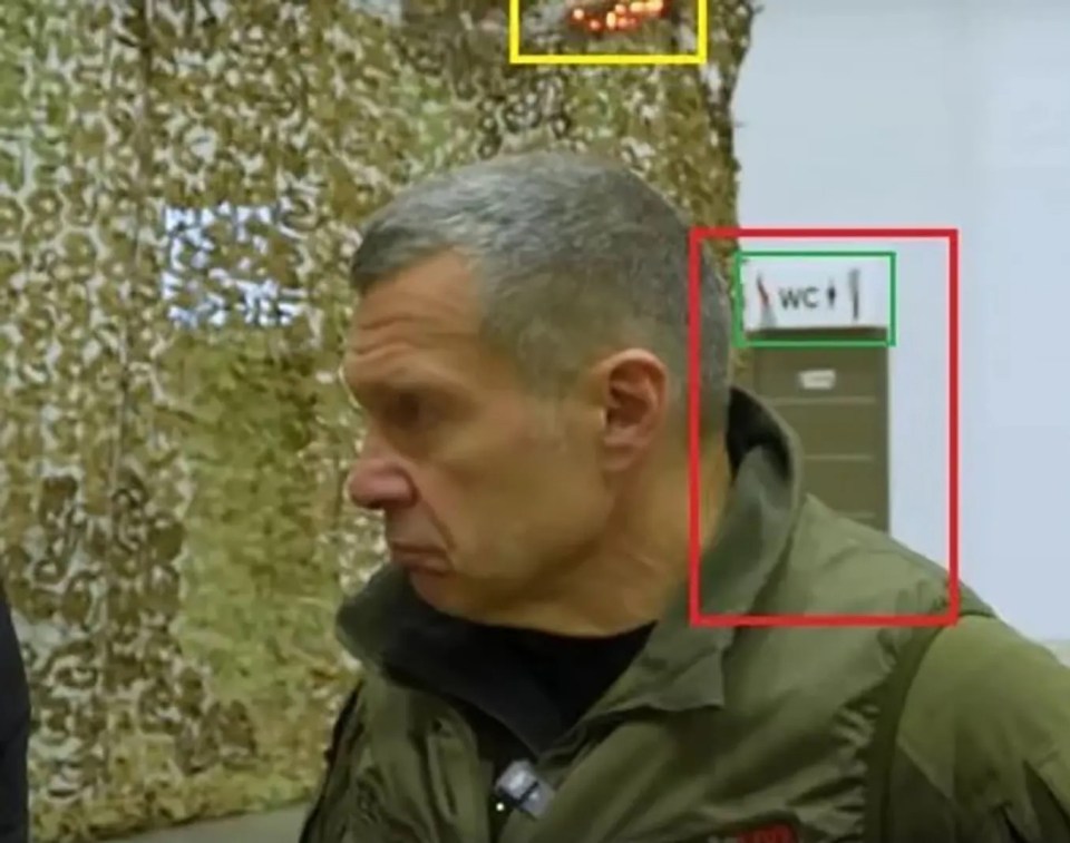 Російський пропагандист Соловйов виразив місце таємного дрону-центру: помилка з вивіскою WC