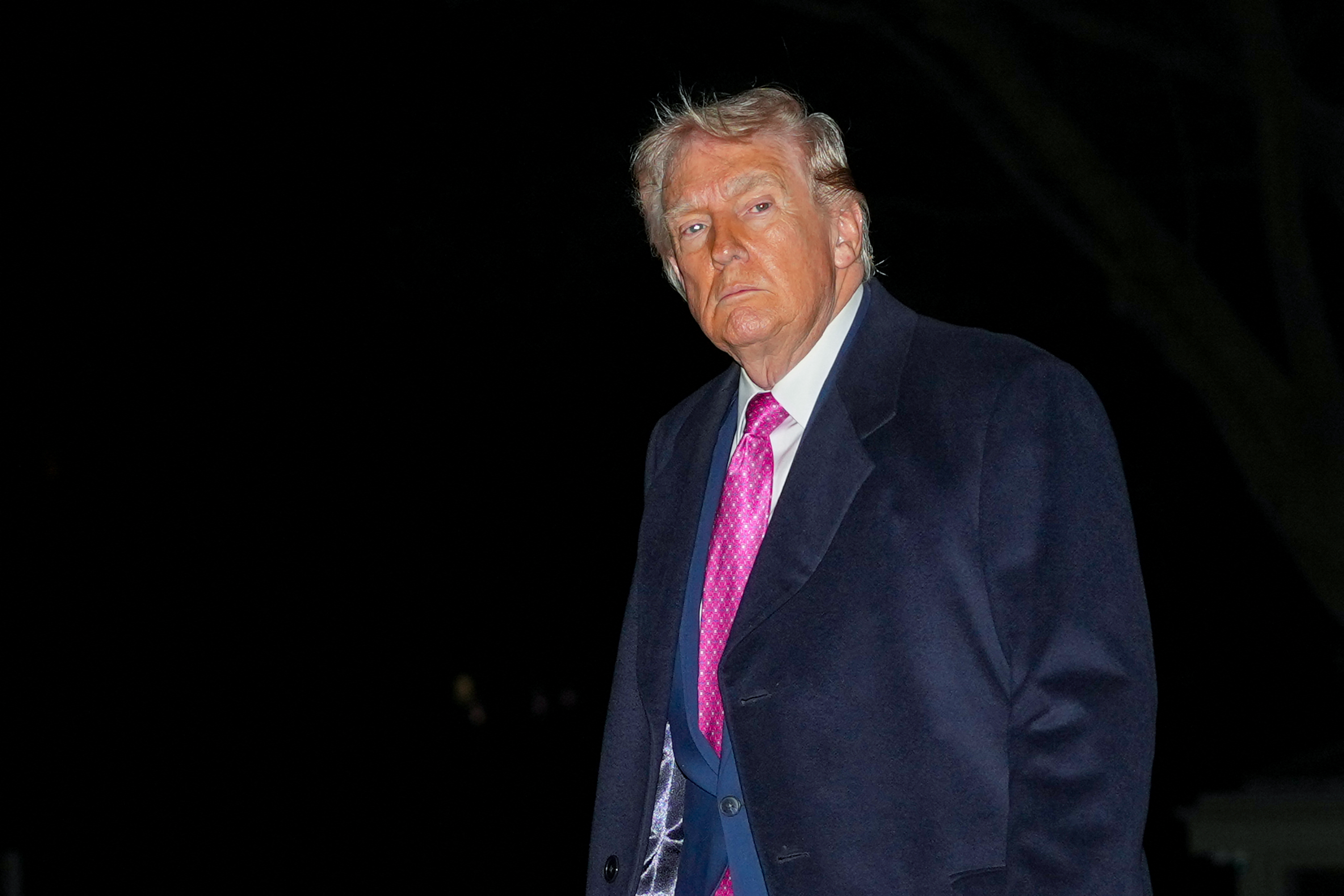 Nowy dekret Trumpa uderza w głosowanie korespondencyjne: kto straci prawo do wysyłania kart wyborczych?