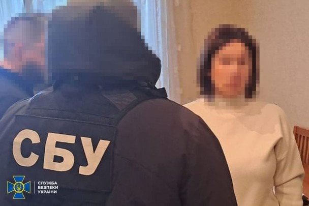 СБУ затримала колаборантку з Макіївки: вона впроваджувала російську освіту в дитсадку