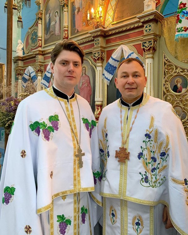 Священник-блогер о свидании и счете