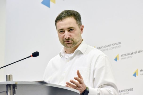 Логотип Укрпошти та одягу