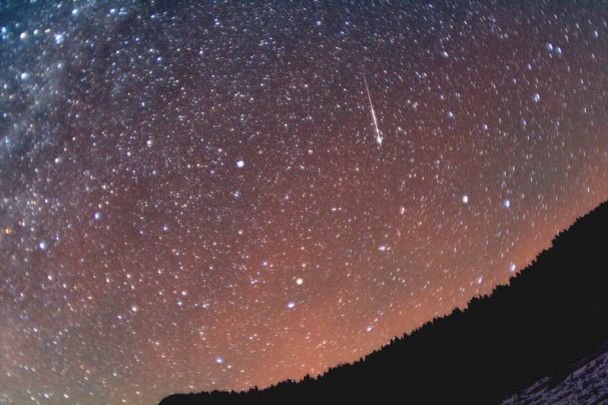 Geminidy 2025: do 150 meteorytów na godzinę i inne wydarzenia astronomiczne grudnia
