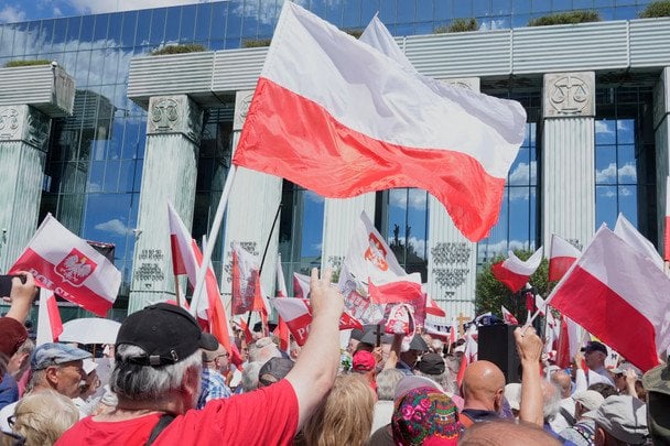 Nowe przepisy w Polsce: co czeka ukraińskich migrantów i kierowców