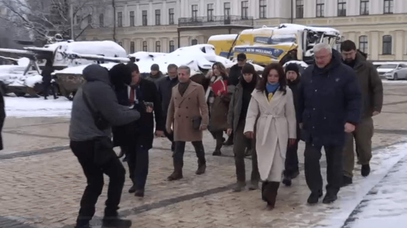 Очільниця МЗС Албанії в Києві