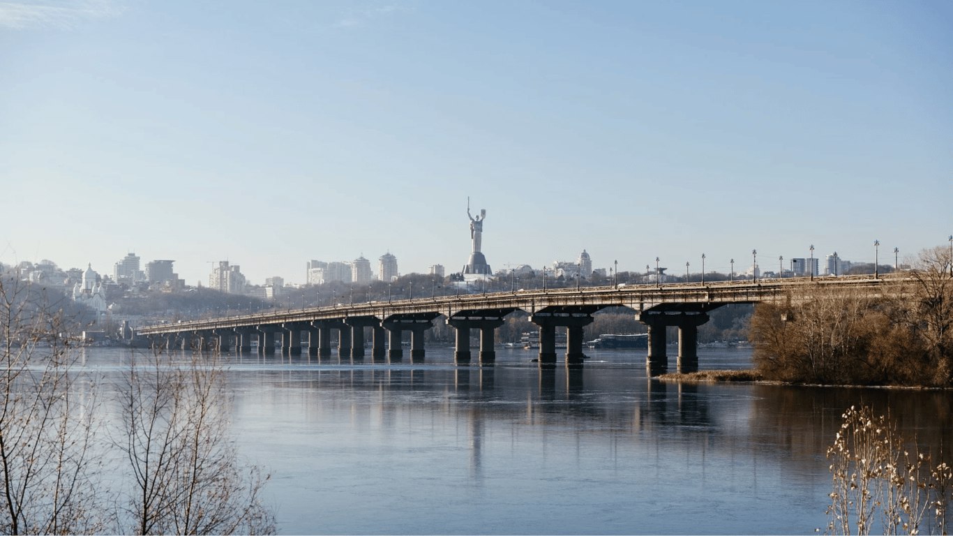 Киевский мост Патона: угроза обрушения и транспортного коллапса