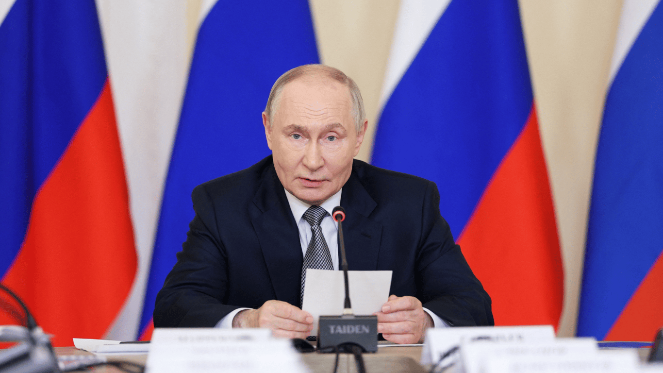 Провокації з польською символікою