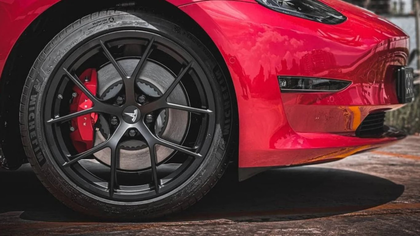 Forged Alloy Wheels: High Strength and Low Weight at a Premium Price