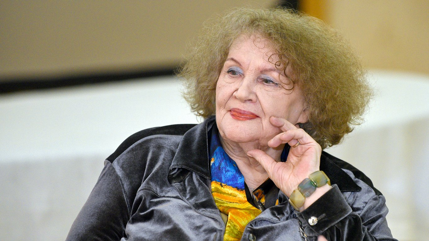 Лина Костенко, 96 лет
