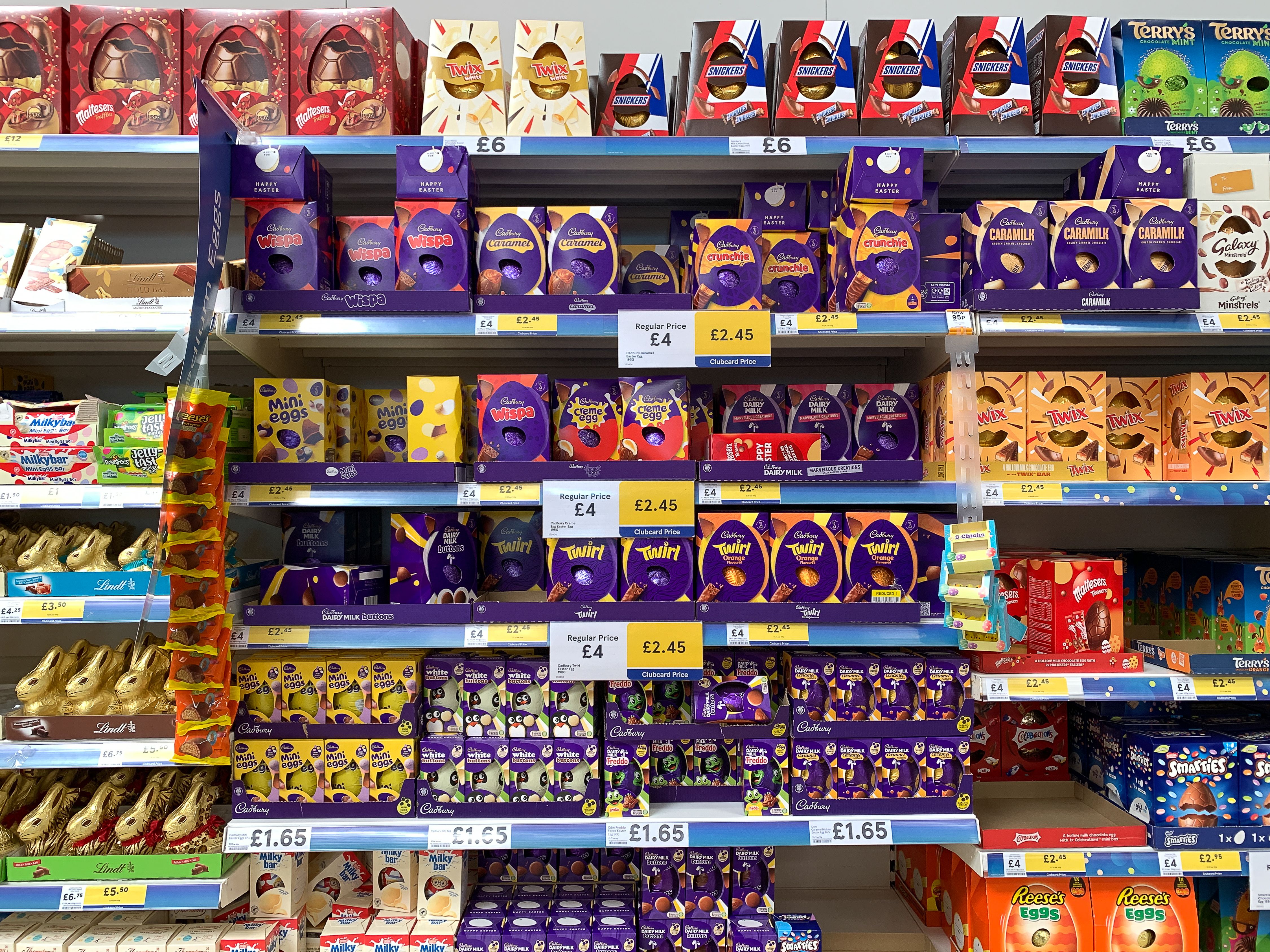 Великодние яйца Galaxy и Cadbury снова уменьшились: на сколько меньше шоколада