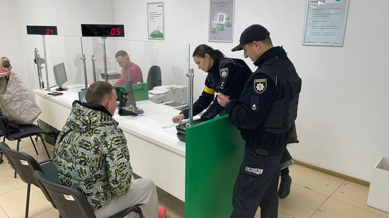 Mundurowy przed sądem: łapówki i amunicja. Jakie konsekwencje czekają majora?
