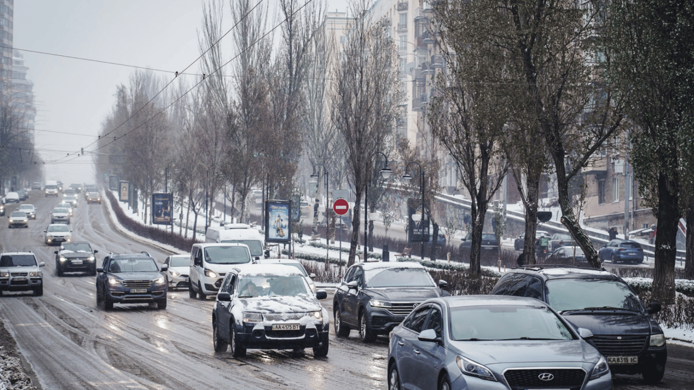 Теплая весенняя погода на западе