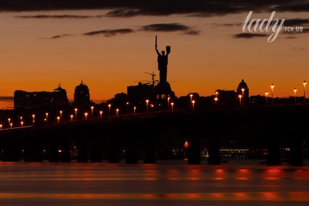 Розкопки на Поштовій площі: знахідки археологів