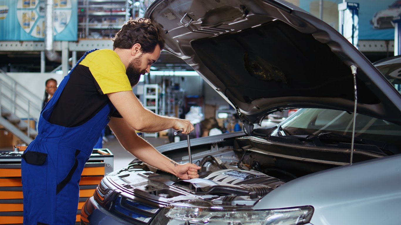 Five Critical Car Warning Signs You Should Never Ignore