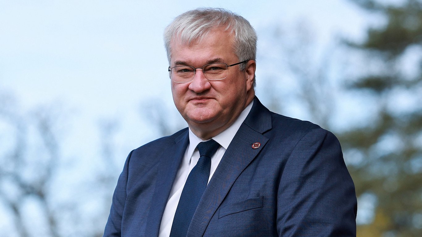 Sybiha announces new sanctions against Russia