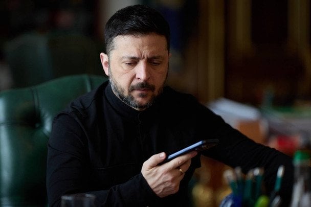 Зеленский созывает совещание с переговорщиками по итогам Швейцарии