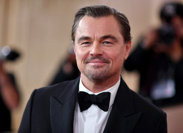 Leonardo DiCaprio appeared at the Golden Globe with his mother: a rare public outing