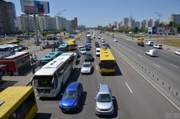 Пробка на проспекте Бажана: в полиции опровергли слухи о перекрытии