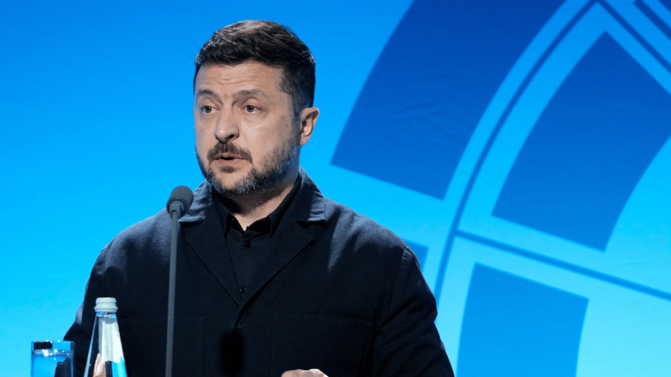 Зеленський на фоні Польщі