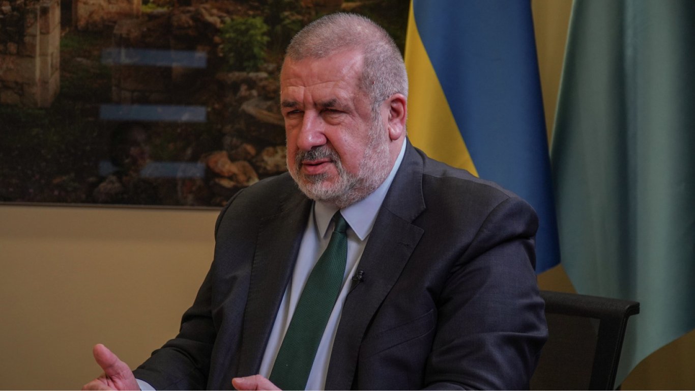 Колаборанти тікають, міст знесуть
