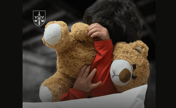 Мать получила 12 лет за голод сына