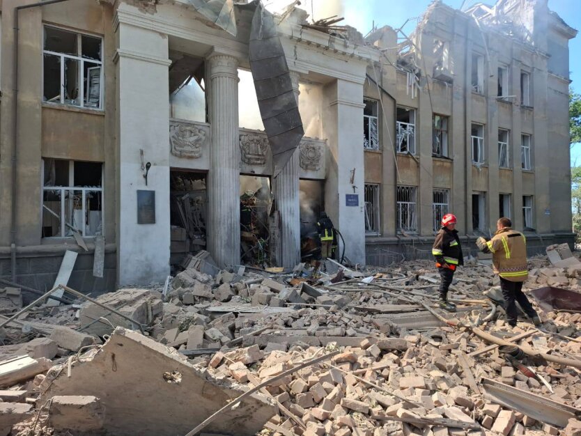 Mad strike on civilians: Zelensky commented on the missile attack by the Russian Federation on the lyceum in the Odesa region