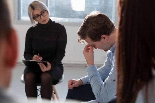 56% Ukraińców odczuwa zmęczenie wojną: jak nowe doświadczenia stały się lekarstwem