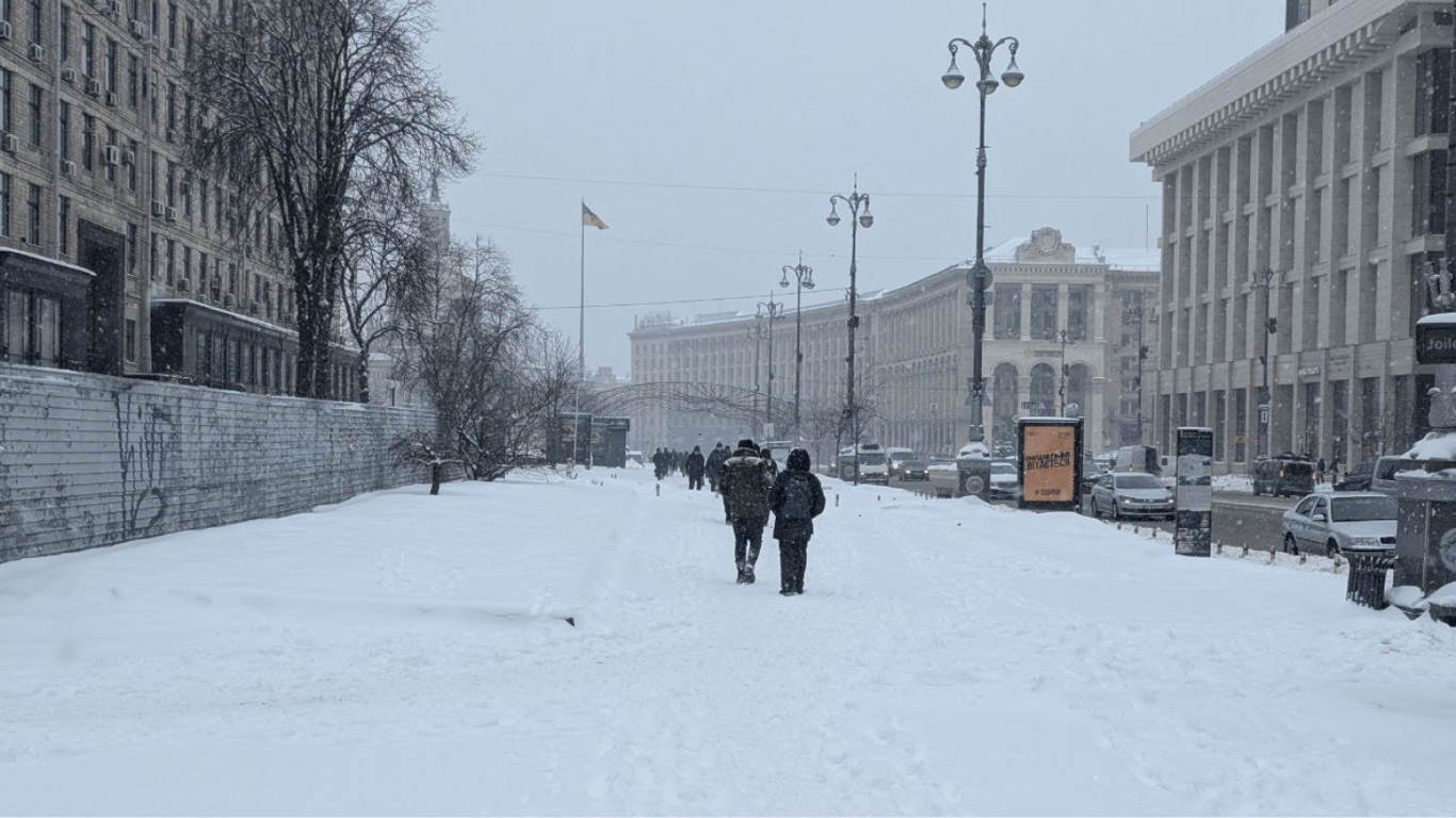 Столица на льду: власти Киева отдали приказ о срочной уборке улиц