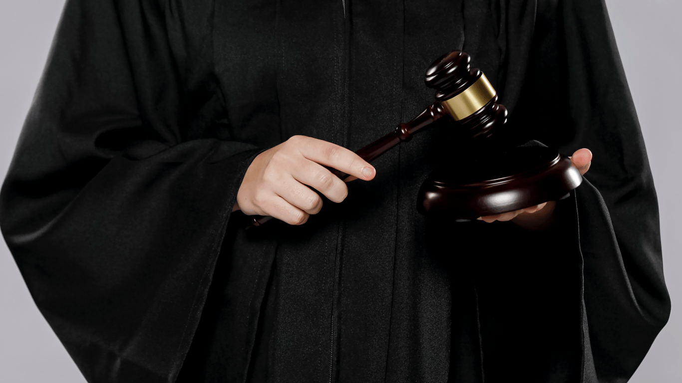 Суд засудив чоловіка за ухилення