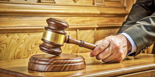 Trzy lata więzienia za podpalenie sąsiedzkich budynków. Powodem był pies