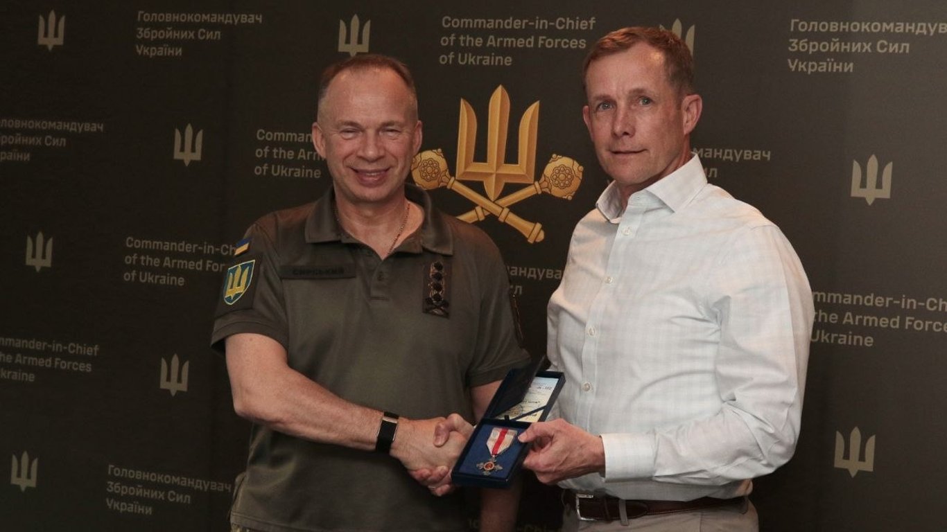 Нагородження генерала Сталевим хрестом