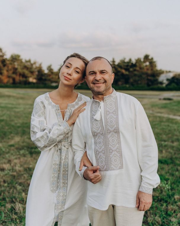 Pavlik's wife receives threats