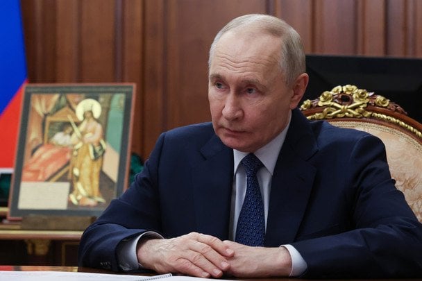 Путін вимагає грошей у олігархів